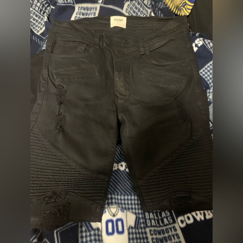Sizes: 20, 32, 33 & 34